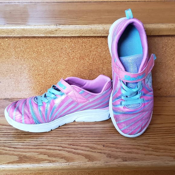 Skechers Girl's Sneakers - Picture 2 of 5